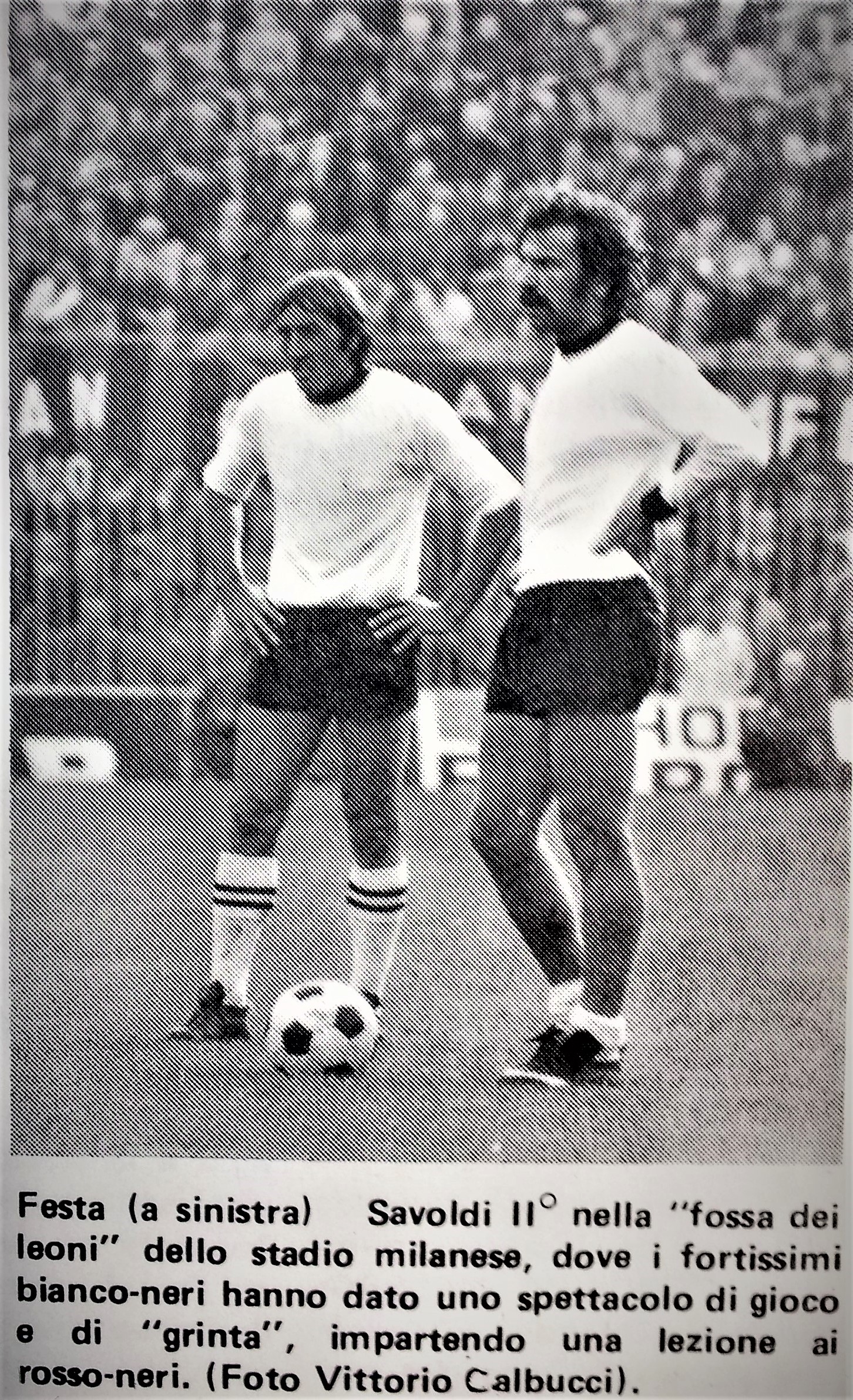Milan-Cesena 1973-74 Festa e Savoldi pronti a calciare una punizione