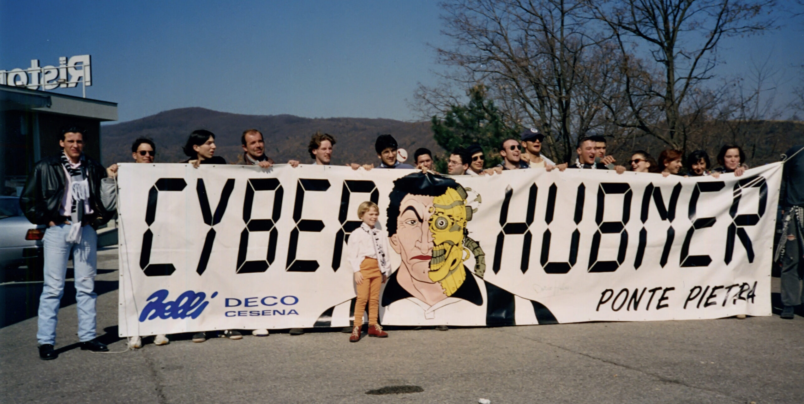 Lo-strsicone-Cyber-Hubner