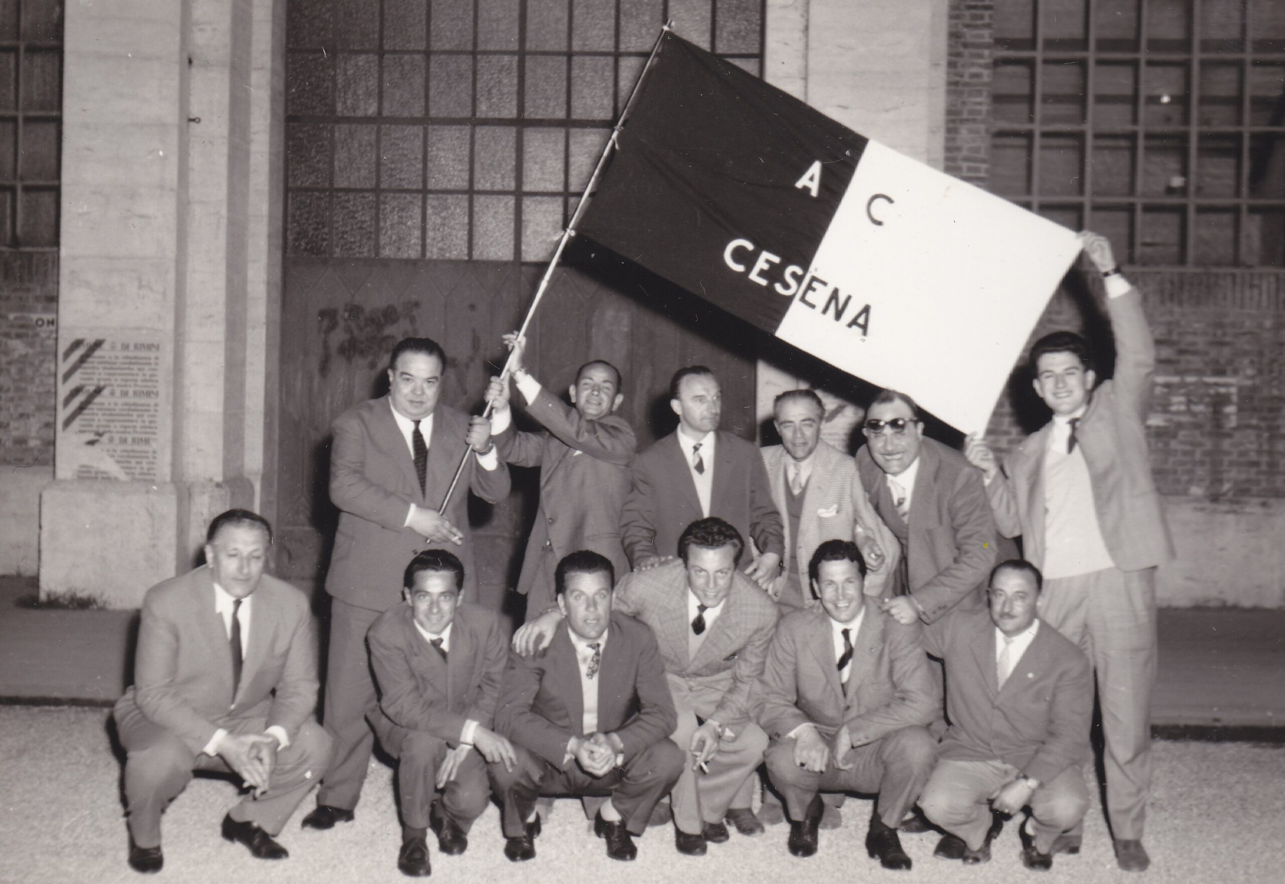Rimini-stadio-Romeo-Neri-si-festeggia-promozione-del-Cesena-1956-57