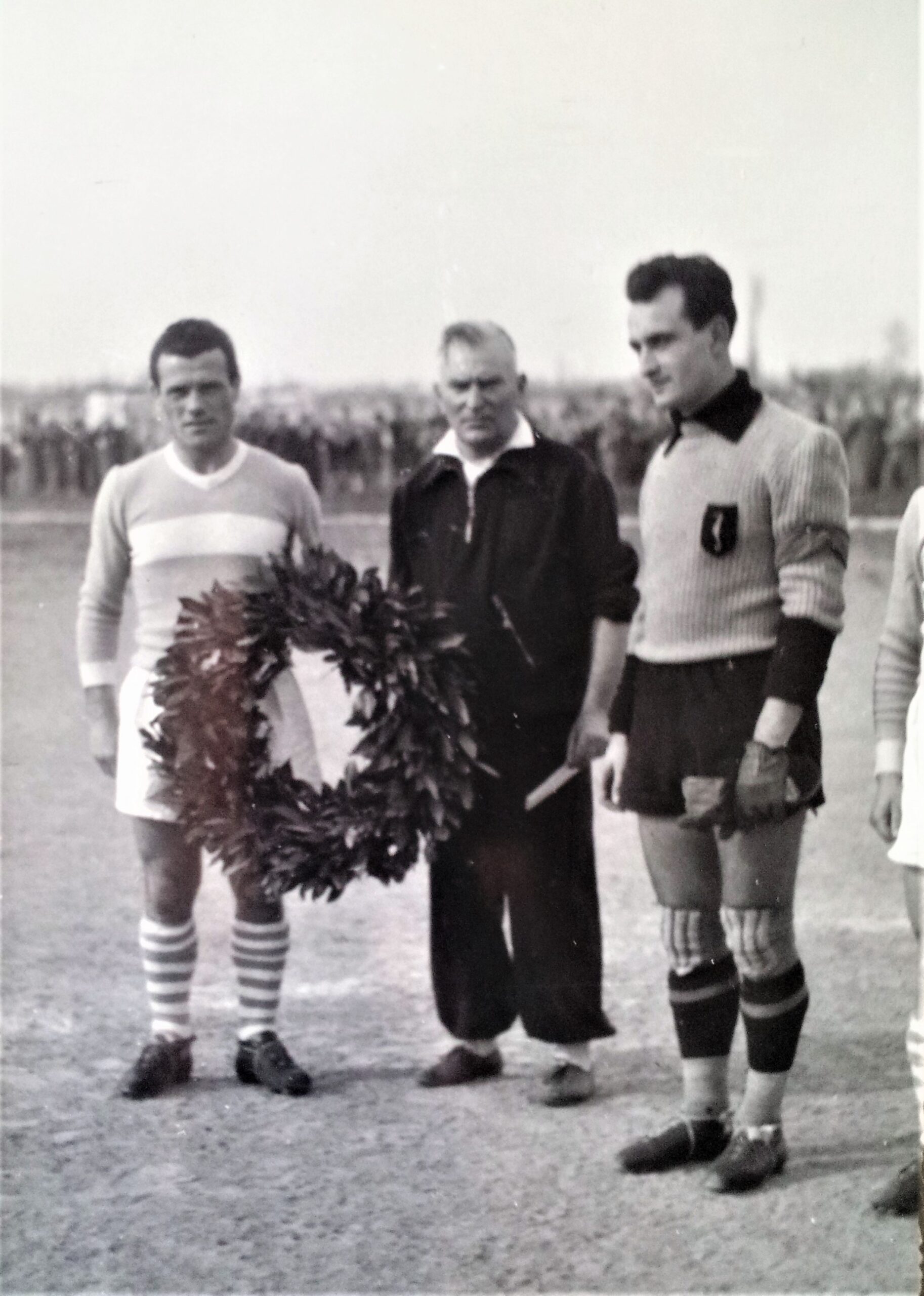 Rognoni-Carlo-1949-50-con-il-cavalluccio-sul-petto